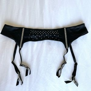 Victoria’s Secret garter belt